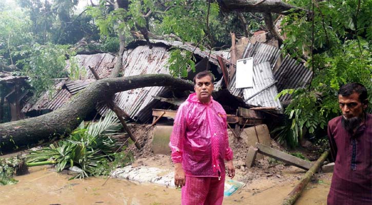 ভারি বৃষ্টি ও নদের পানিতে প্লাবিত হচ্ছে কেশবপুর পৌর এলাকা